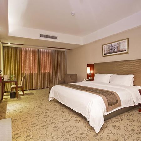 Oriental Shine Hotel Shenzhen Buitenkant foto
